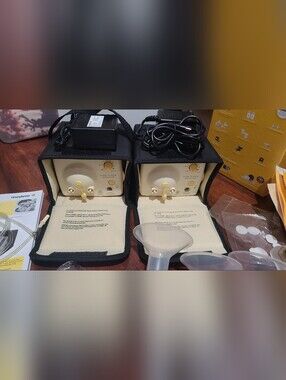 Lot of 2 Medela Pump In Style Pump Motors W Chargers 9v Tested & clean W Manuals